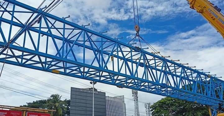 മോയൻ ഗേൾസ് സ്കൂളിന് മുൻവശത്തെ ഫുട്ട് ഓവർ ബ്രിഡ്ജ് നിർമ്മാണം പൂർത്തിയാകുന്നു