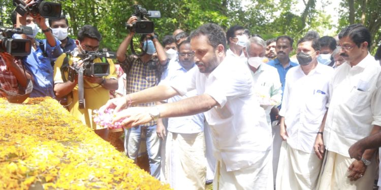 മോൻസനെ  സർക്കാരുമായി ബന്ധിപ്പിക്കുന്ന കണ്ണികളെ കുറിച്ച് അന്വേഷിക്കുന്നില്ല: കെ.സുരേന്ദ്രൻ