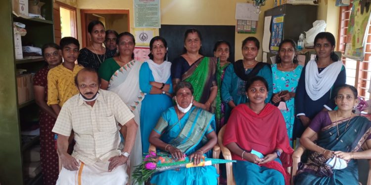 യാത്രയയപ്പ് നൽകി