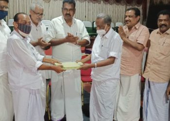 ലേബർ നിയമം സർക്കാർ അട്ടിമറിക്കുന്നു