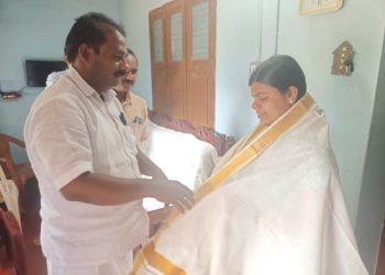 ഡോക്ടറേറ്റ് നേടിയ സാന്ദ്രയെ അനുമോദിച്ചു