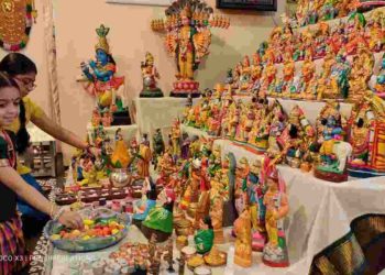 നവരാത്രി ആഘോഷങ്ങൾക്ക് മാറ്റ് കൂട്ടാൻ ബൊമ്മക്കൊലു