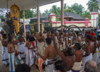 തൃപ്പല്ലാവൂർ ശിവക്ഷേത്രത്തിൽ നവരാത്രി ഏഴാം വിളക്ക് ആഘോഷിച്ചു