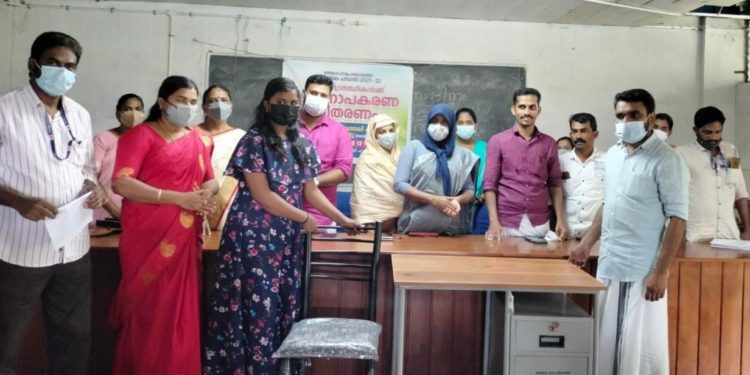 SC വിദ്യാർത്ഥികൾക്കുള്ള പഠനോപകരണ വിതരണവും മികച icds അവാർഡ് ദാനവും നടത്തി