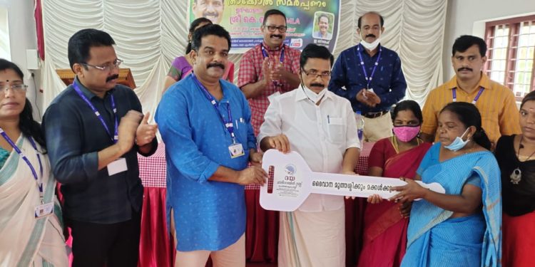 ദയ ഏറ്റെടുത്തു, 91 കാരി ദൈവാന മുത്തശ്ശിക്ക് ഭാരങ്ങൾ ഇറക്കിവക്കാം