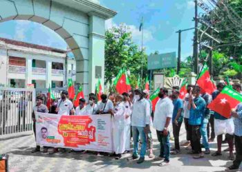 നഗരസഭാ ഓഫീസിലേക്ക് പ്രതിഷേധ മാർച്ച് നടത്തി : എസ്.ഡി.പി.ഐ