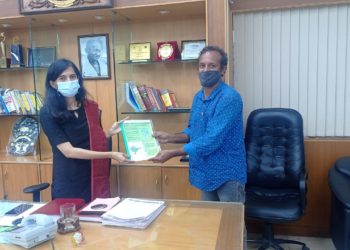 പ്രവർത്തന  റിപ്പോർട്ട്‌  ജില്ലകളക്ടർക്കു  സമർപ്പിച്ചു.