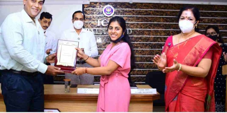 ചാർട്ടർഡ് അക്കൗണ്ടന്റ്സ് ഓഫ്‌  ഇന്ത്യയുടെ  ഫൈനൽ  എക്സാം പാസ്സായ വിദ്യാർഥികളെ അനുമോദിച്ചു