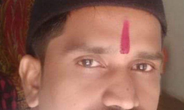 വൃദ്ധ ദമ്പതികളെ കബളിപ്പിച്ച് 7 ലക്ഷം കവർന്ന മുൻ ബാങ്ക് ജീവനക്കാരൻ മുങ്ങി