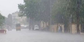 മണ്ണാര്‍ക്കാട്  ശക്തമായ മഴ,  നിരവധി വീടുകളില്‍ വെള്ളം കയറി.