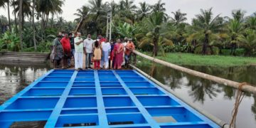 വാരാണി പാലം  തകർന്ന ഭാഗം ഇരുമ്പ് ഭിം ഉപയോഗിച്ച് ബന്ധിപ്പിച്ചു