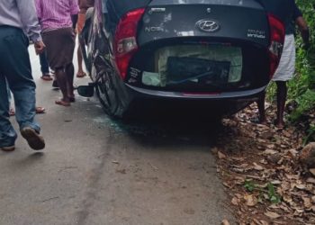 കൊപ്പം വണ്ടുംതറയിൽ വാഹനാപകടം; അച്ഛനും മകനും പരിക്ക്