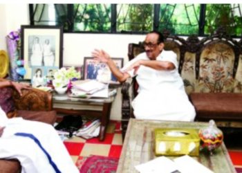 വി എസ്‌ വിജയരാഘവന്‌ പിറന്നാൾ ആശംസയുമായി എ കെ ബാലൻ