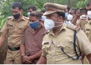 കടമ്ബഴിപ്പുറം ഇരട്ടക്കൊലപാതക കേസില്‍ തെളിവെടുപ്പ് നടത്തി.