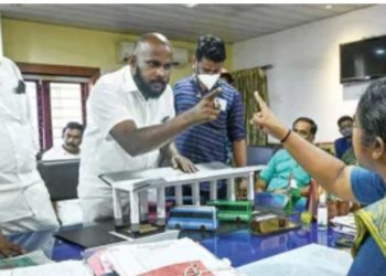 മുനിസിപ്പൽ ബസ്‌ സ്റ്റാൻഡ് നിർമ്മാണം : നഗരസഭയിൽ പ്രതിഷേധം