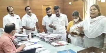നഗരസഭാ സെക്രട്ടറിയെ യുഡിഎഫ് കൗൺസിലർമാർ ഉപരോധിച്ചു