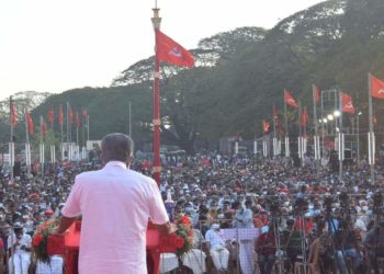 ഭരണഘടന സംരക്ഷിക്കേണ്ട കേന്ദ്ര സർക്കാർ മതനിരപേക്ഷത തകർക്കാൻ ശ്രമിക്കുകയാണ്. മുഖ്യമന്ത്രി