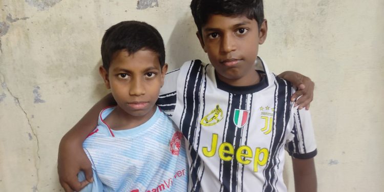 പുഴയിൽ കുളിക്കാനിറങ്ങിയ രണ്ടു വൃദ്ധസ്ത്രീകളെയും, കുഞ്ഞിനെയും  രക്ഷപ്പെടുത്തി കുട്ടികൾ.