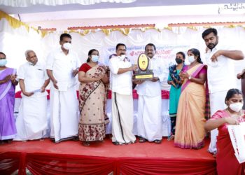 അധ്യാപക ശ്രേഷ്ഠൻ ഹാറൂൺമാസ്റ്റർക്ക് യാത്രയയപ്പ് നൽകി
