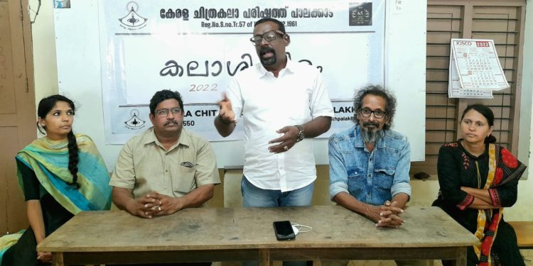 കാല്പനികതയെ വർണ്ണത്തിൽ ചാലിച്ചെഴുതി കലാകൃത്തുക്കൾ ദൃശ്യവിസ്മയം തീർത്തു.