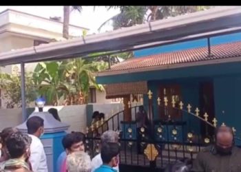 ഭാര്യയെയും ഭർത്താവിനെയും വീട്ടിനുള്ളിൽ മരിച്ചനിലയിൽ കണ്ടെത്തി