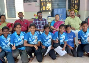 ഹോക്കി ടീമിനെ അനുമോദിച്ചു.