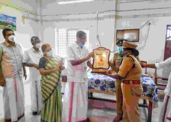 രാഷ്ട്രപതിയുടെ വിശിഷ്ഠ സേവനമെഡലിന് അർഹയായ പി എസ് മിനിമോളെ അനുമോദിച്ചു