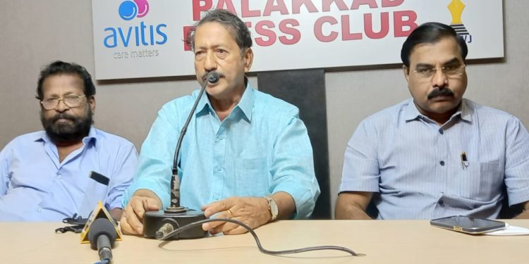 വാദ്യ പ്രവീണ പുരസ്കാരം കല്ലേ കുളങ്ങര കൃഷ്ണവാര്യർക്ക്‌.