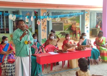 കുഞ്ഞാറ്റകൾ വീണ്ടും സ്കൂളിലെ കളിമുറ്റത്തെത്തി