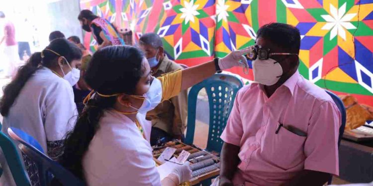 മുത്താരം പറമ്പ് വായനശാലയുടെ വാർഷികത്തോടനുബന്ധിച്ച്  നേത്ര പരിശോധന ക്യാമ്പ് സംഘടിപ്പിച്ചു
