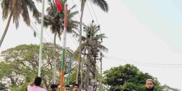 പോപുലർ ഫ്രണ്ട് ഡേയുടെ ഭാഗമായി പതാക ഉയർത്തി