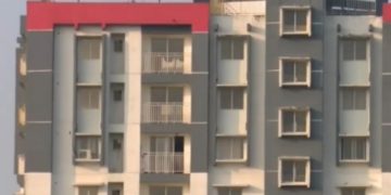 പാലക്കാട്ട് അനധികൃതമായി നിർമ്മിച്ച ഫ്ളാറ്റിന് സർക്കാർ അനുമതി