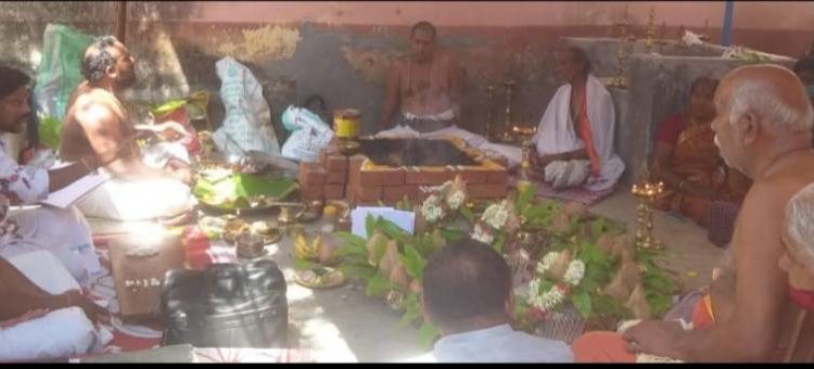 പുന:രുദ്ധാരണവും കുംഭാഭിക്ഷേകവും നടത്തി.