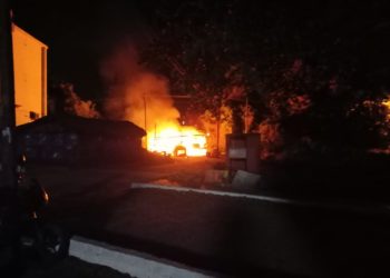 നഗരഹൃദയഭാഗത്ത് തട്ടുകടക്ക് തീപിടിച്ചു.