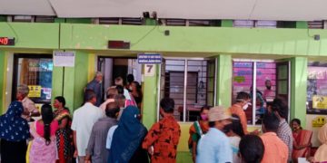 ജില്ലാ ആശുപത്രിയിലെ നമ്പർ 7ൽ (നെഞ്ച് രോഗം ചികിത്സാ വിഭാഗത്തിനു മുമ്പിൽ) ഡിജിറ്റൽ ബോർഡിൽ നമ്പർ തെളിയുന്നില്ല രോഗികൾ ദുരിതത്തിൽ.