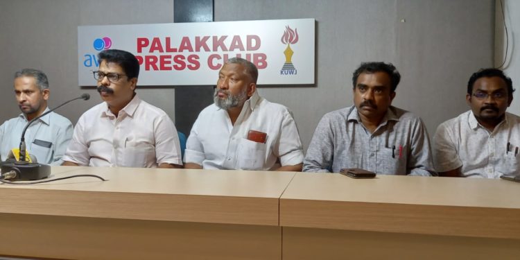 സർക്കാരിൻ്റെ ഏകപക്ഷീയമായ തീരുമാനങ്ങൾ പ്രതിസന്ധിയിലാക്കുന്നു