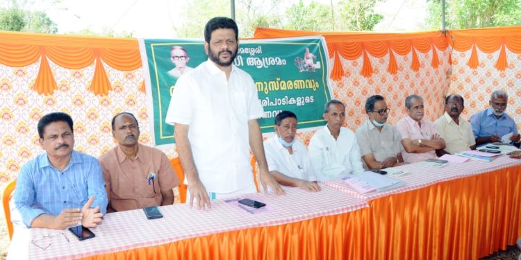 ഗ്രാമസ്വരാജ് വീണ്ടെടുക്കാൻ രാമശ്ശേരി ഗാന്ധി ആശ്രമം നേതൃത്വം നൽകണം – വി .കെ. ശ്രീകണ്ഠൻ എം.പി