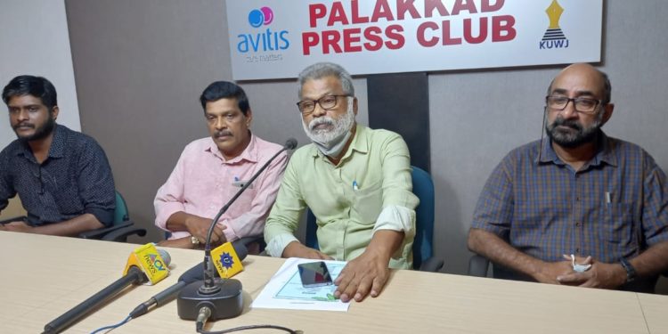 എം.ജെശ്രീചിത്രൻ രചിച്ച ഇതിഹാസങ്ങളെ തേടി മാർച്ച് 19 ശനിയാഴ്ച പ്രകാശനം ചെയ്യും