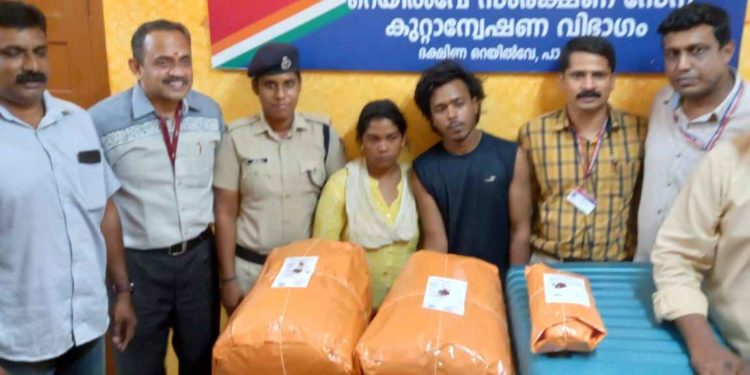 ട്രെയിൻ മാർഗം കടത്തിക്കൊണ്ടുവന്ന 18 കിലോ കഞ്ചാവുമായി യുവാവും യുവതിയും അറസ്റ്റിൽ