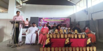 യാത്രയയപ്പും അനുമോദനവും