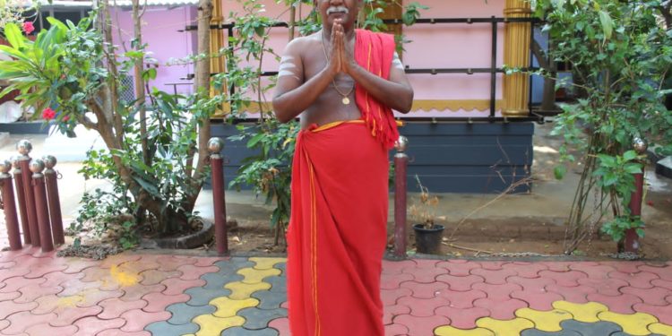 നെമ്മാറ വല്ലങ്ങി വേലക്ക് രക്കപ്പൻസ്വാമിയുടെ വേലപാട്ട്