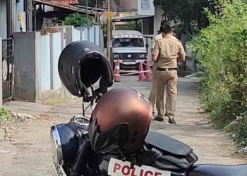 മുണ്ടൂരിൽ കുമ്മാട്ടി കണ്ട് മടങ്ങിയവർ ബൈക്ക് മോഷ്ടിക്കാന്‍ ശ്രമിച്ചെന്ന് ആരോപിച്ച്‌  യുവാവിനെ തല്ലിക്കൊന്നു