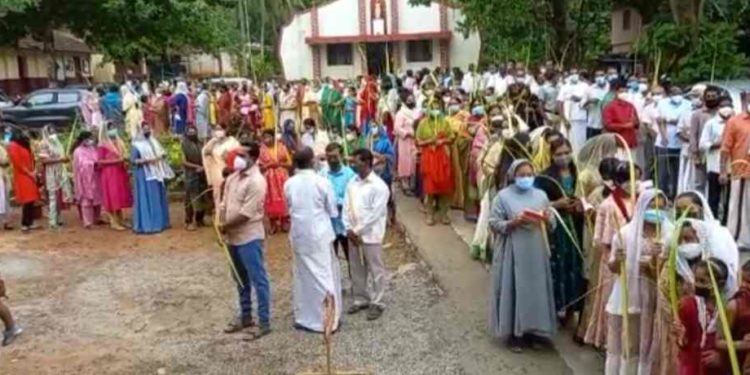 കുരുത്തോലകൾ കരുത്തോലകളാണ്: ഫാ.ആൻസൻ മേച്ചേരി.