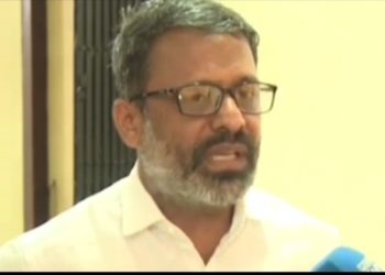 കെ. സുരേന്ദ്രന്റെ സന്ദർശനത്തിന് ശേഷമാണ്  ആദ്യ കൊലപാതകമുണ്ടായതെന്നാണ് സുരേഷ് ബാബുവിന്റെ ആരോപണം.