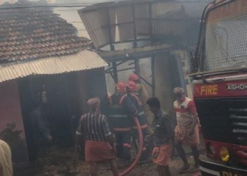 വടക്കന്തറയിൽ കടകൾക്ക് തീപിടുത്തം വ്യാപക നാശനഷ്ടം