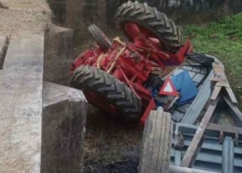 ട്രാക്ടർ മറിഞ്ഞ് ഡ്രൈവർക്ക് അതിദാരുണമായ അന്ത്യം.