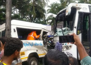 മുടപ്പല്ലൂർ കരിപ്പാലിയിൽ വാഹന അപകടം ഒരാൾ മരിച്ചു.