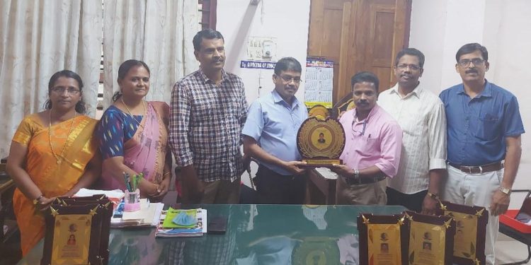 യാത്രയയപ്പ് നൽകി.