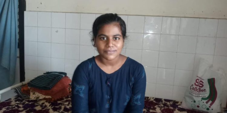 കണ്ണാടി വിപ്ലവം എന്ന പേരിൽ അനിഷക്കുവേണ്ടി ധനസമാഹരണം നടത്തുന്നു.