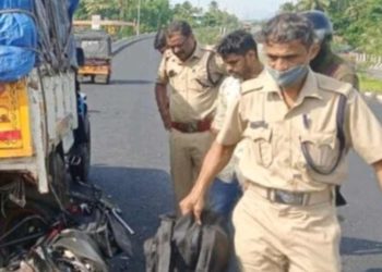 എരിമയൂരിൽ  പിക്കപ്പ് വാനിന് പിറകിൽ ബൈക്കിടിച്ച് ഒരാൾ മരിച്ചു